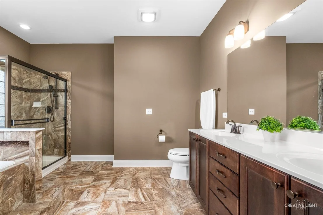 Photo of 2832 Chevy Chase Lane