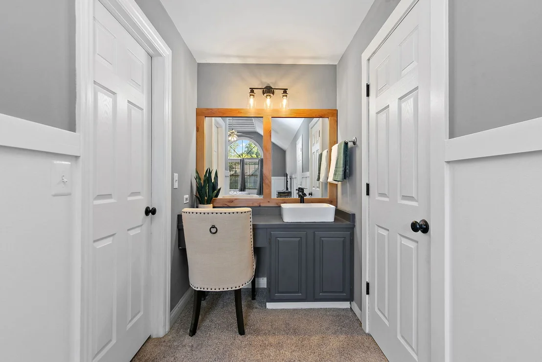 Photo of 609 River Bluff Drive