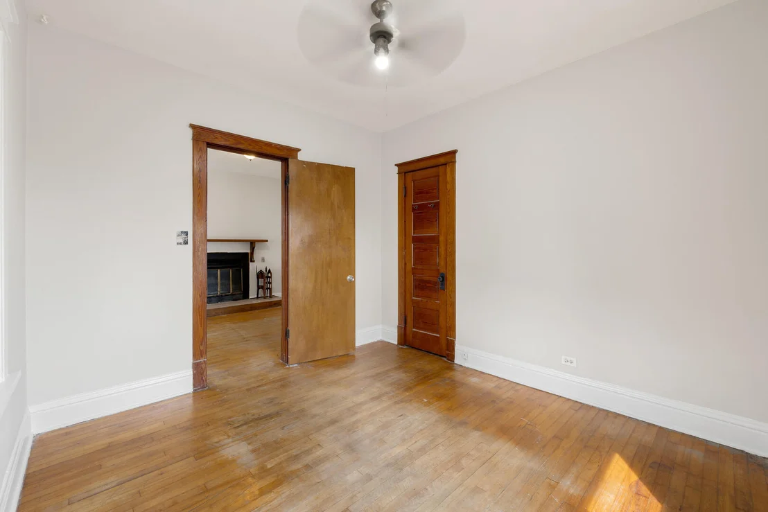 Photo of 13 W 37th Street
