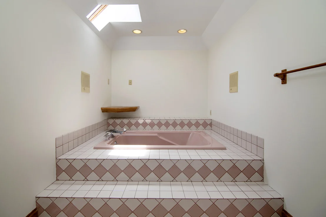 Photo of 284 Barrington Lane