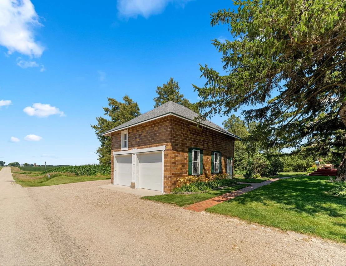 Photo of 1392 RED BRICK Road