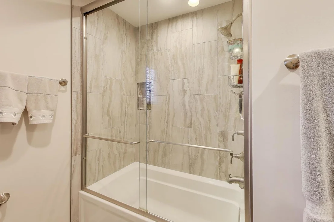 Photo of 829 Heatherstone Drive
