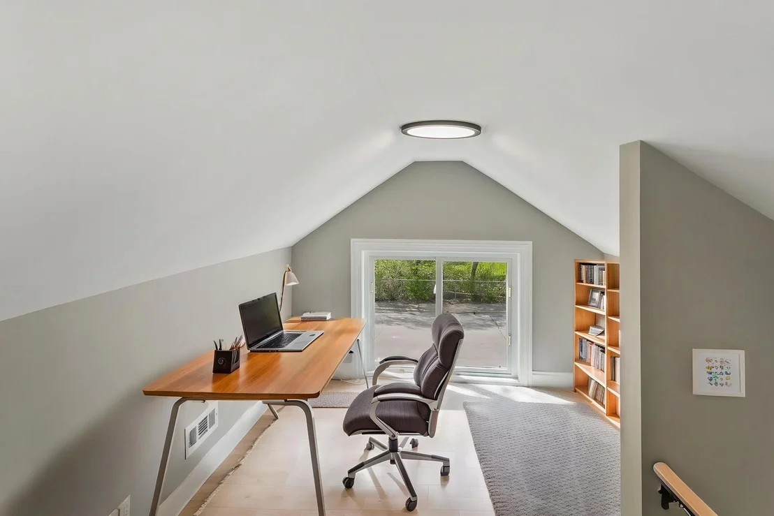 Photo of 17065 Crane Avenue