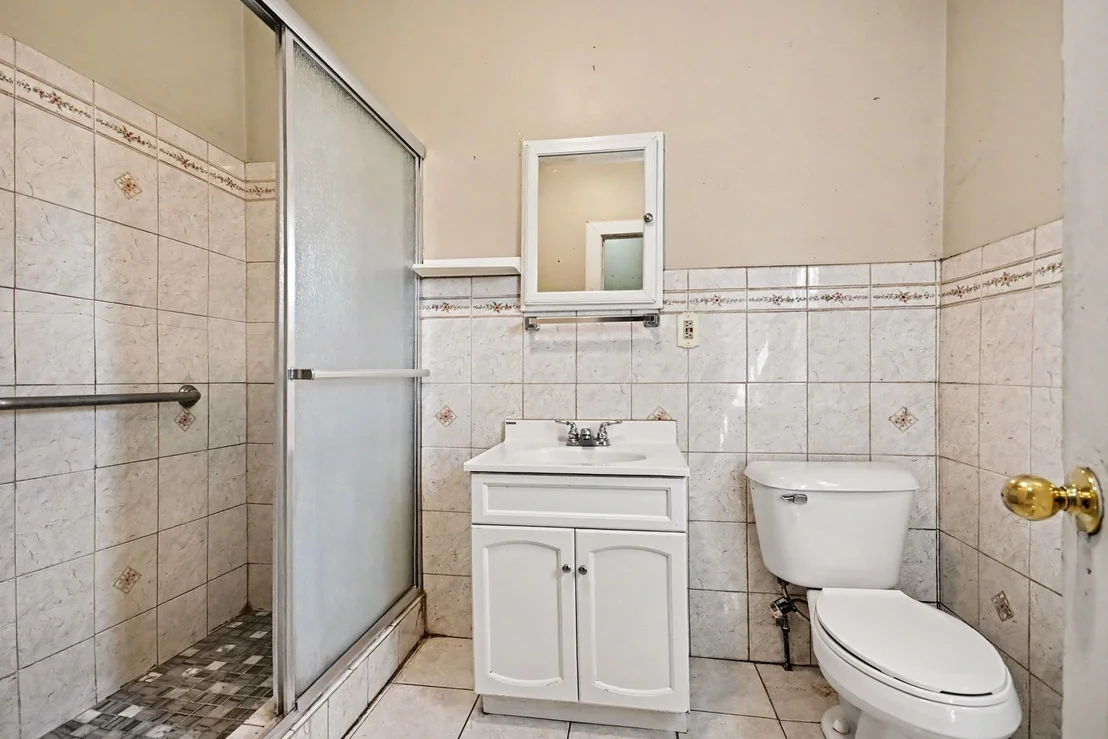 Photo of 456 Florence Avenue