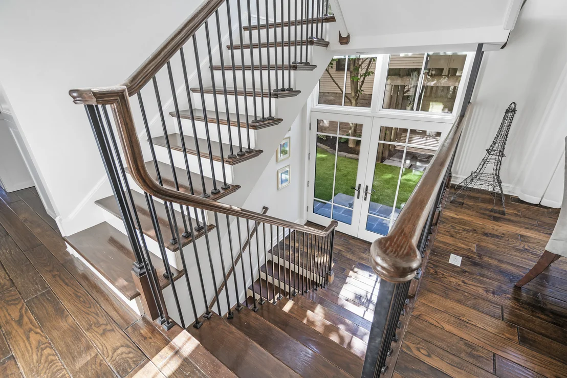 Photo of 1331 W Wolfram Street