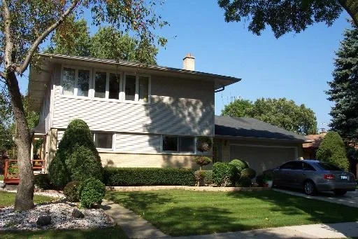 Photo of 526 AMBLESIDE Road