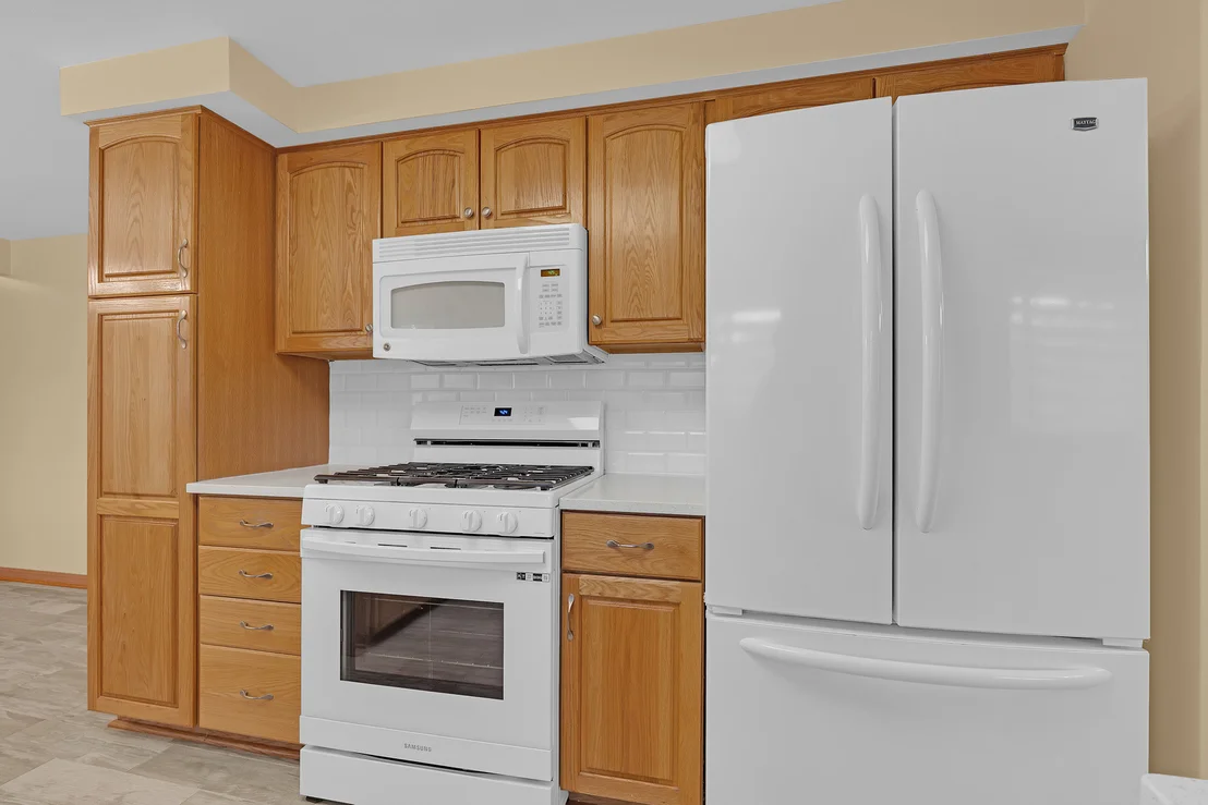 Photo of 864 PINEHURST Lane
