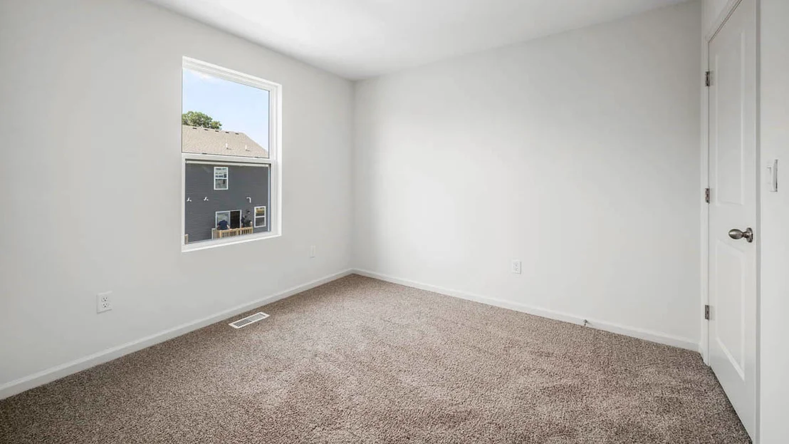Photo of 409 Lakeshore Court
