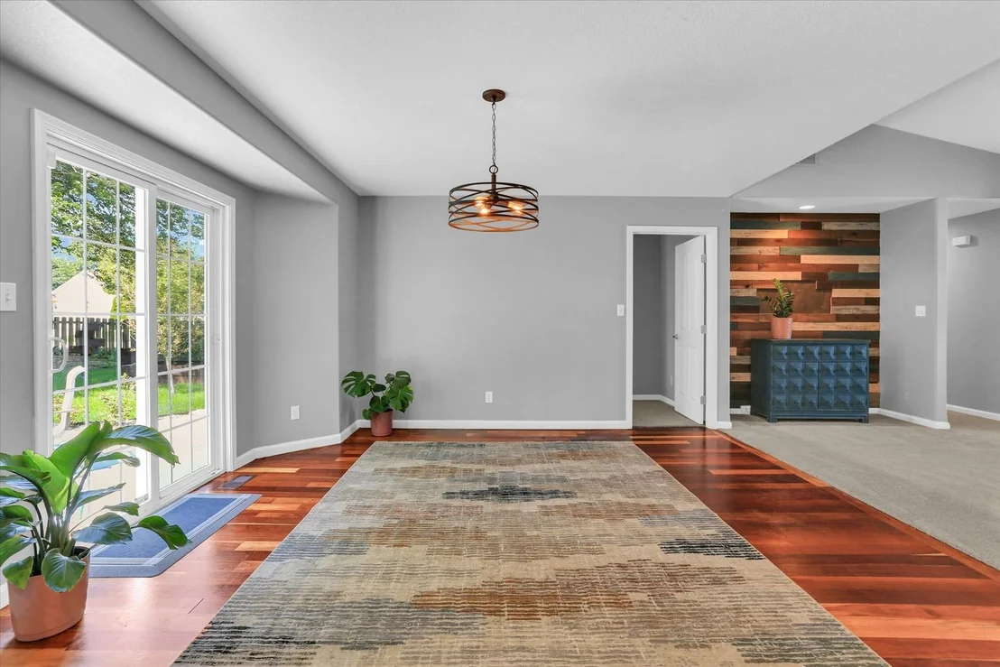 Photo of 2509 N Skyline Drive