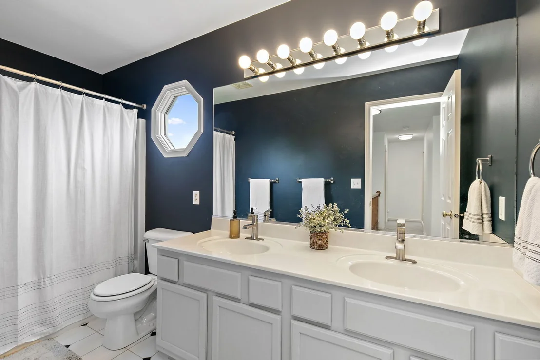 Photo of 123 Devonshire Drive