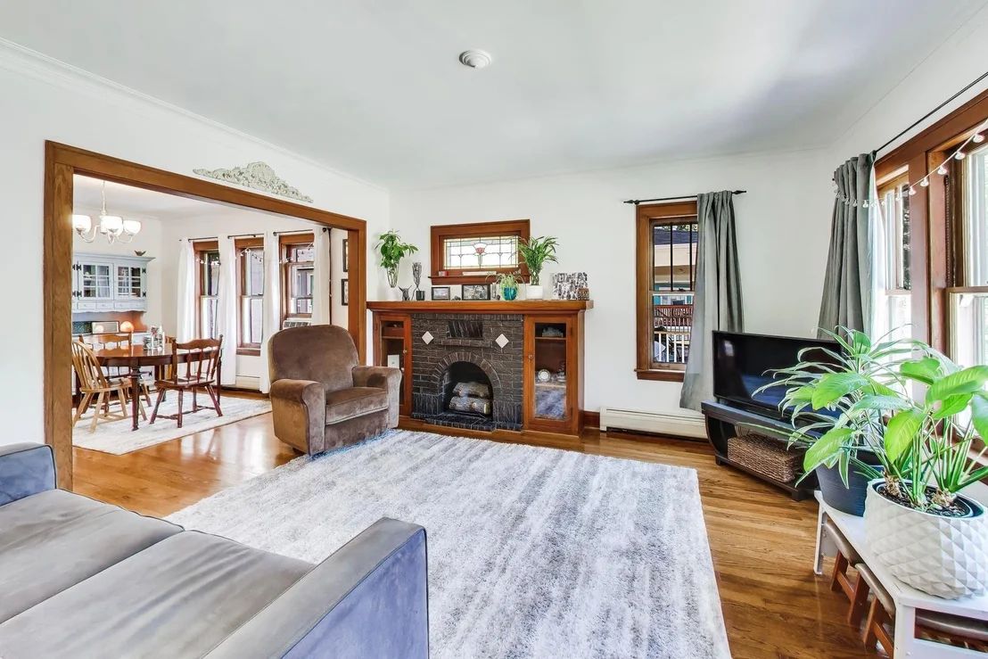Photo of 934 Circle Avenue