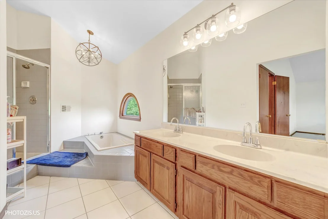 Photo of 970 Ponderosa Lane
