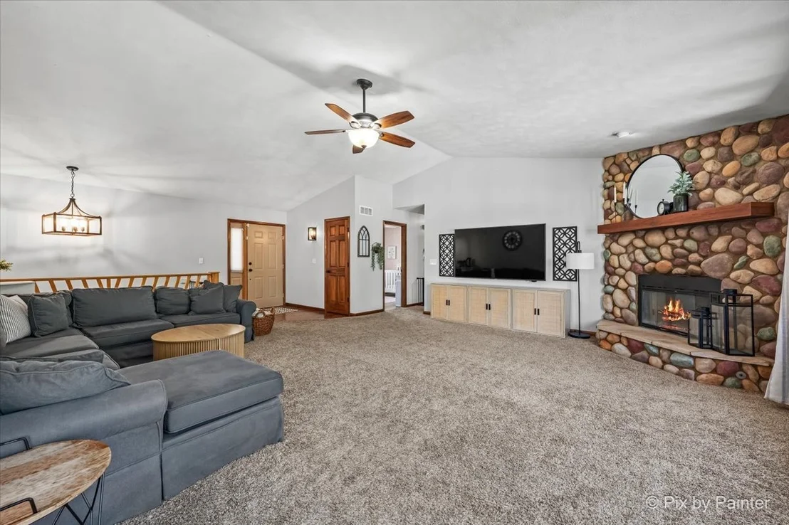Photo of 7585 Derby Close
