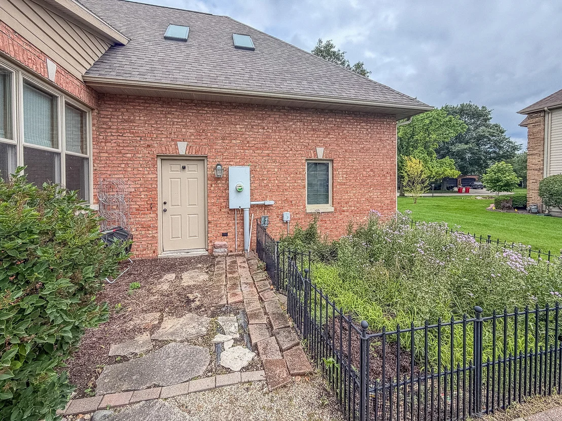 Photo of 613 Pittsfield Drive