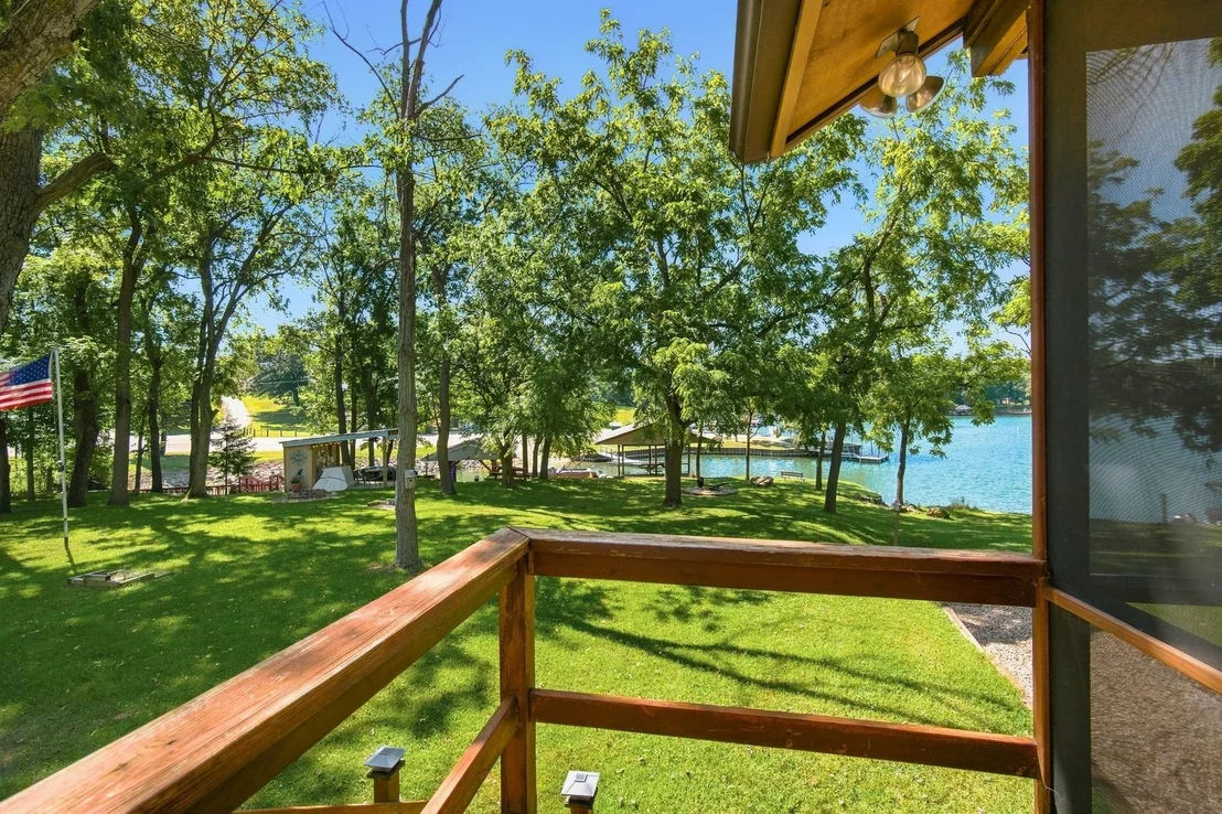 Photo of 154 Beachview Court