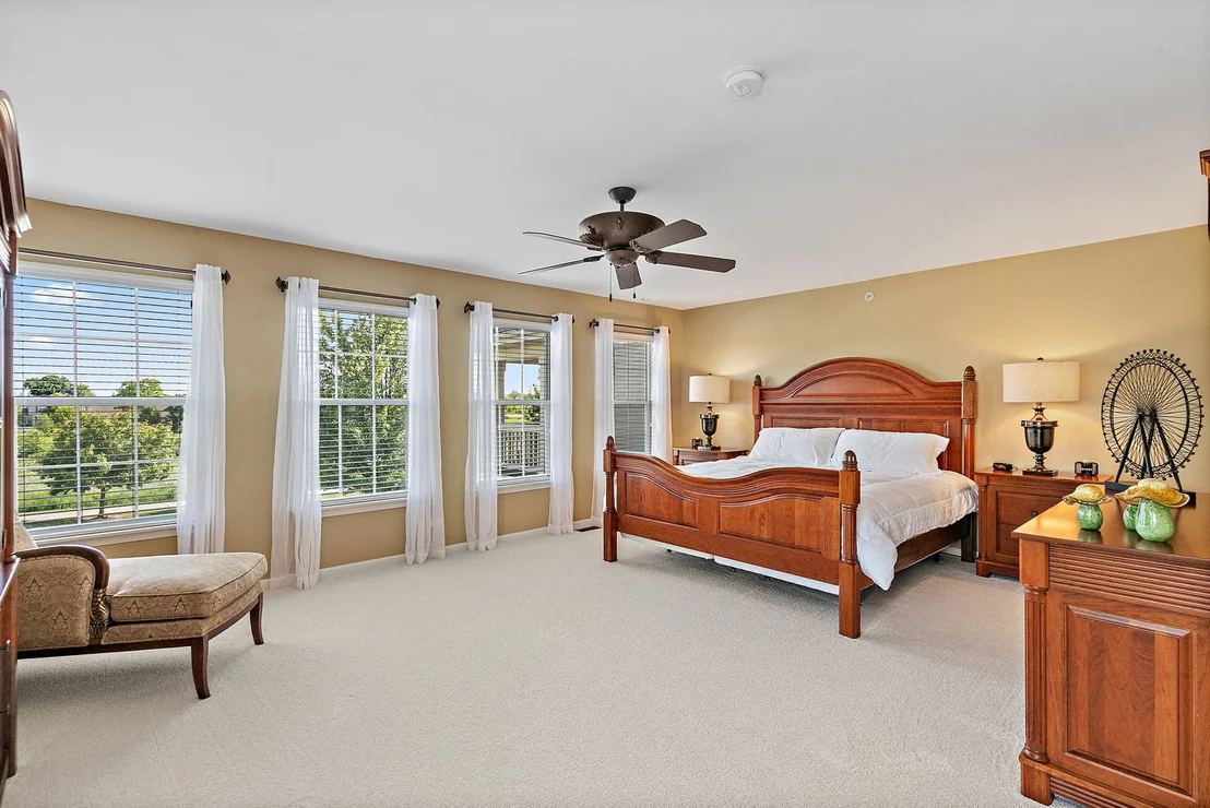 Photo of 2700 Oak Drive