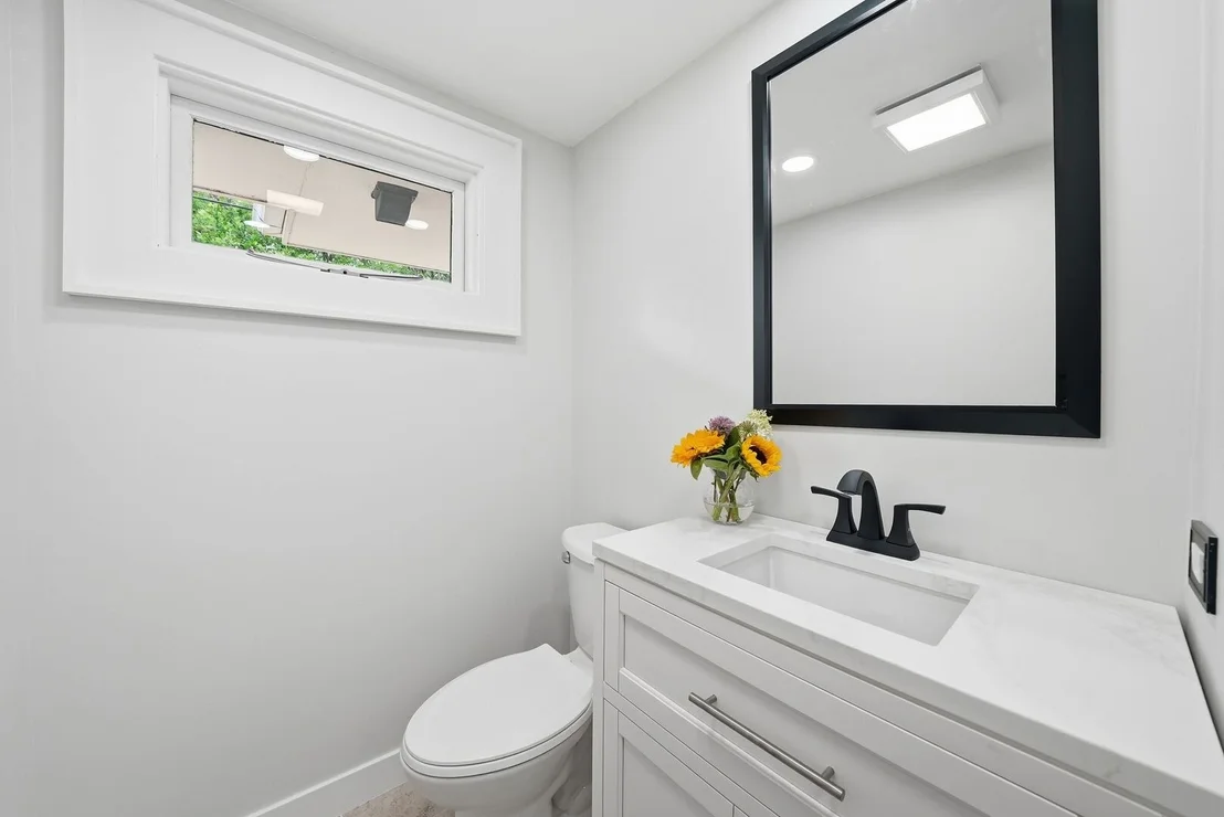 Photo of 1322 Douglas Street