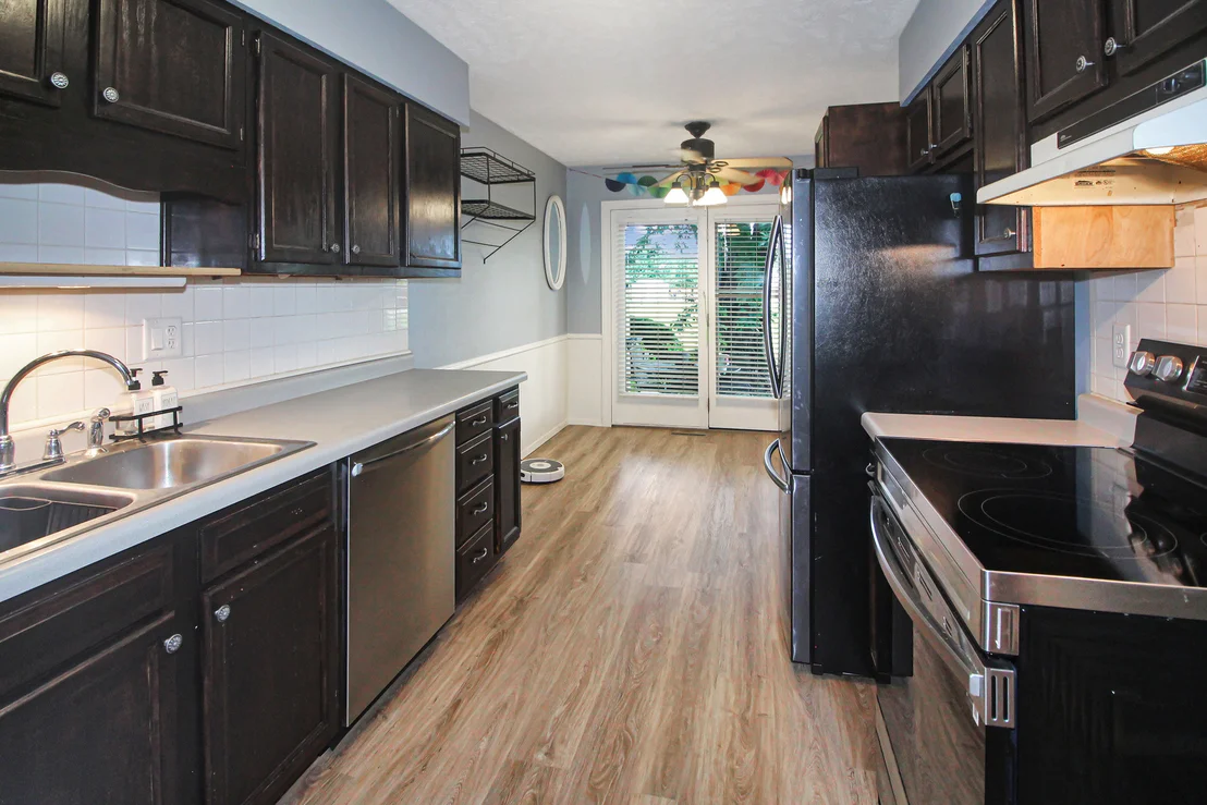 Photo of Unit B at 1530 Hunt Drive