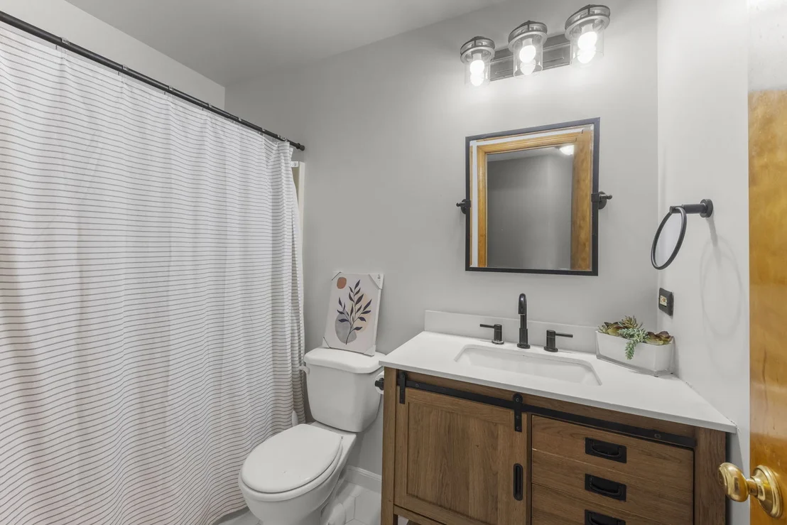 Photo of 907 Wescott Road