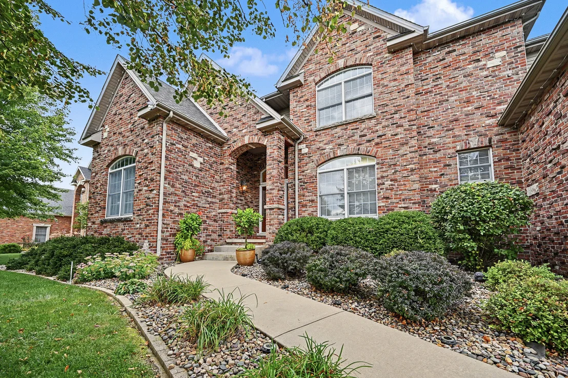 Photo of 18 Stonebrook Court