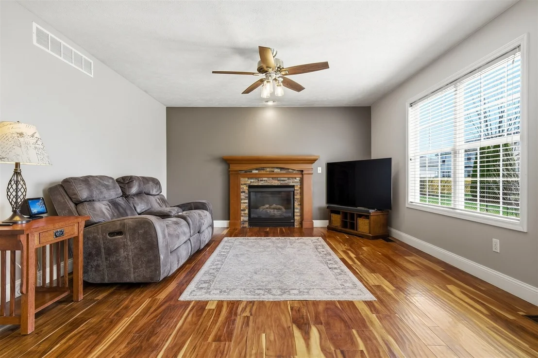 Photo of 3291 Red Jasper Street