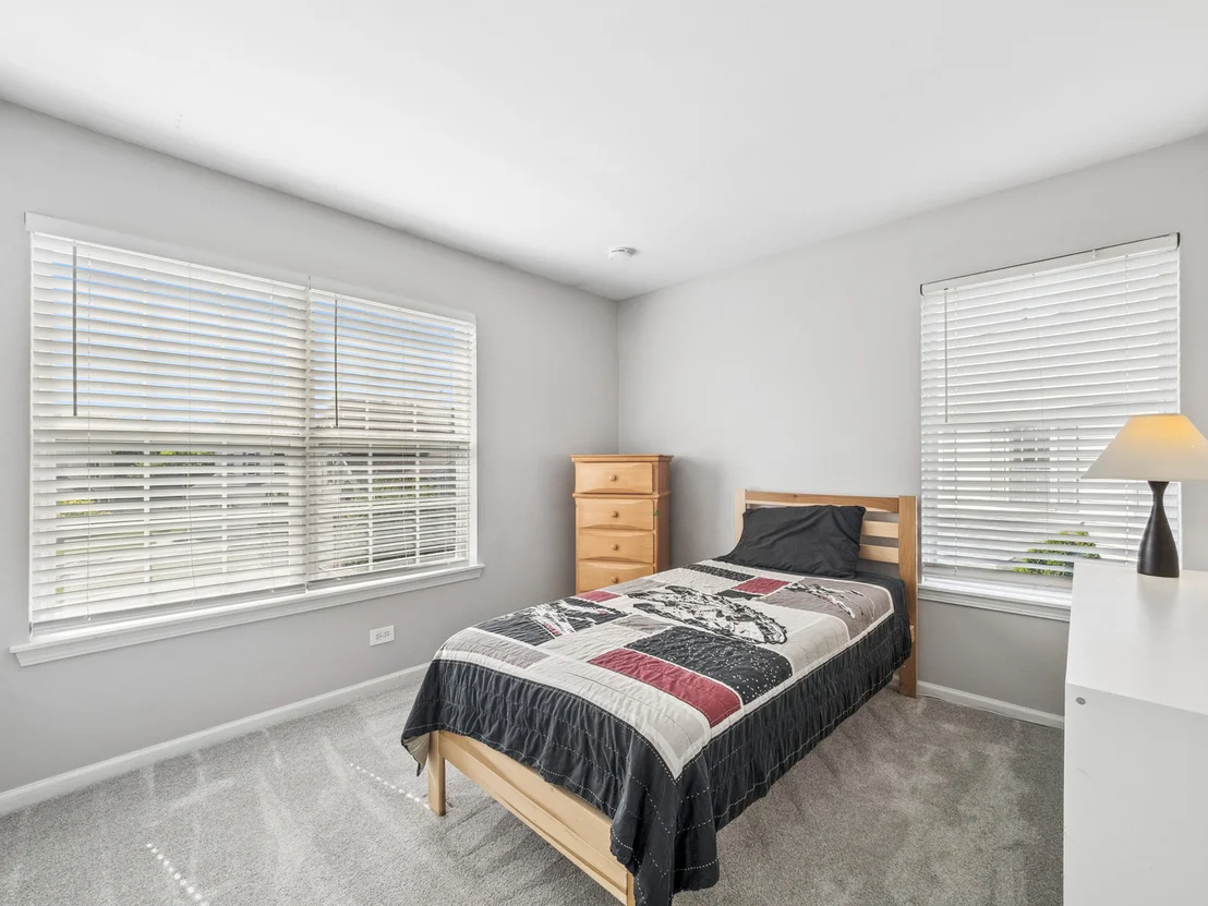Photo of 341 S Clearview Circle