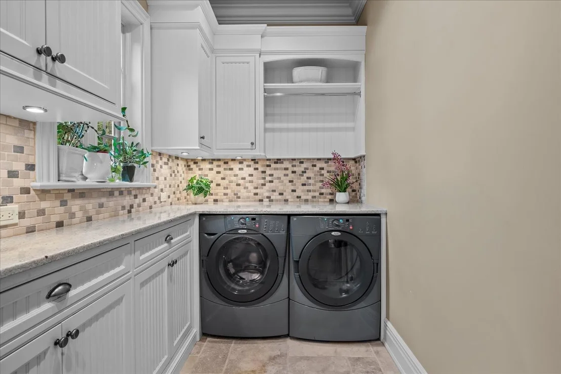Photo of 586 Spruce Avenue