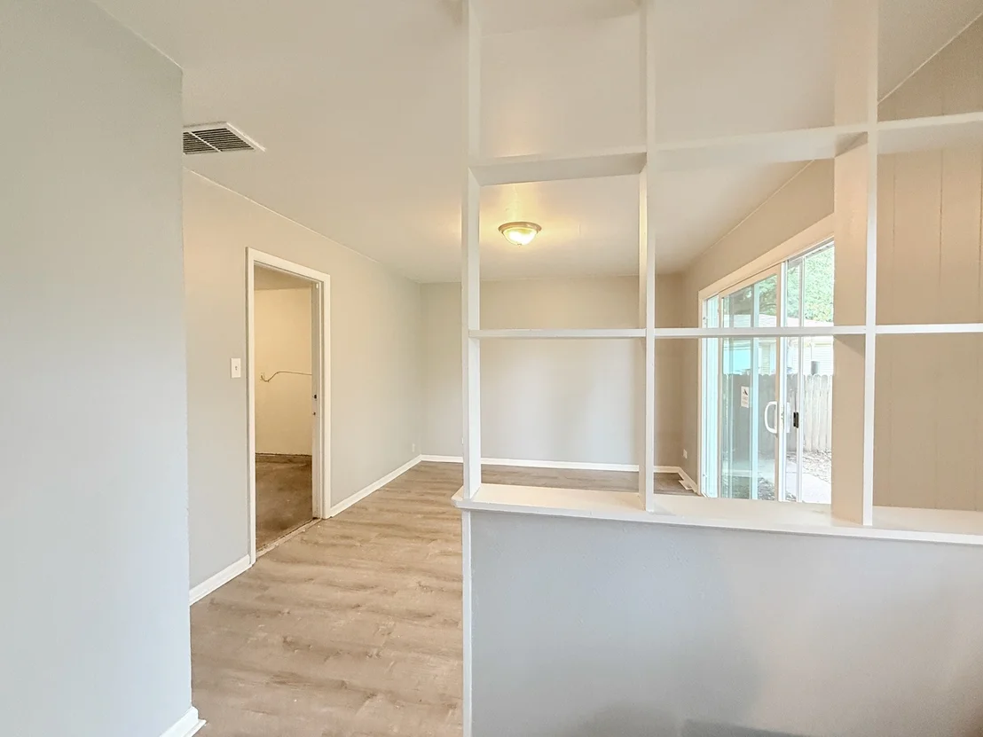 Photo of 930 Coach Road
