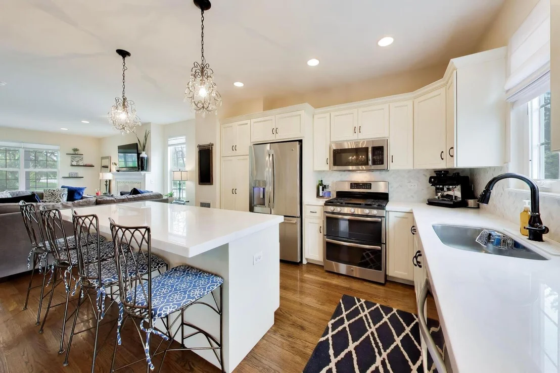 Photo of 1331 Avery Avenue