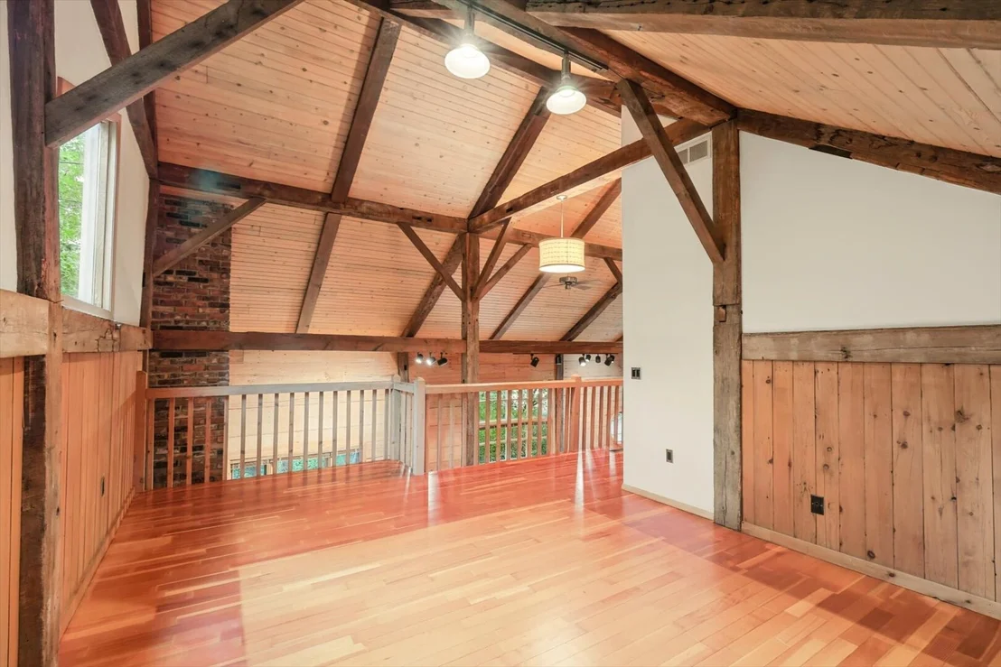 Photo of 802 La Sell Drive