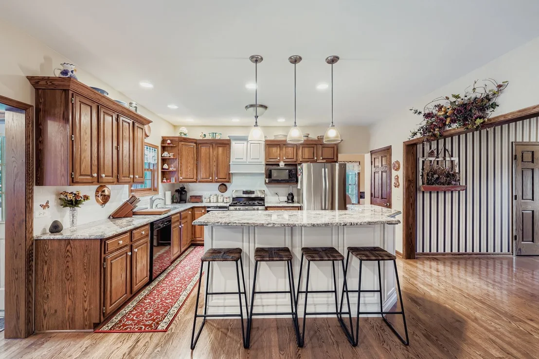 Photo of 13N441 Coombs Road