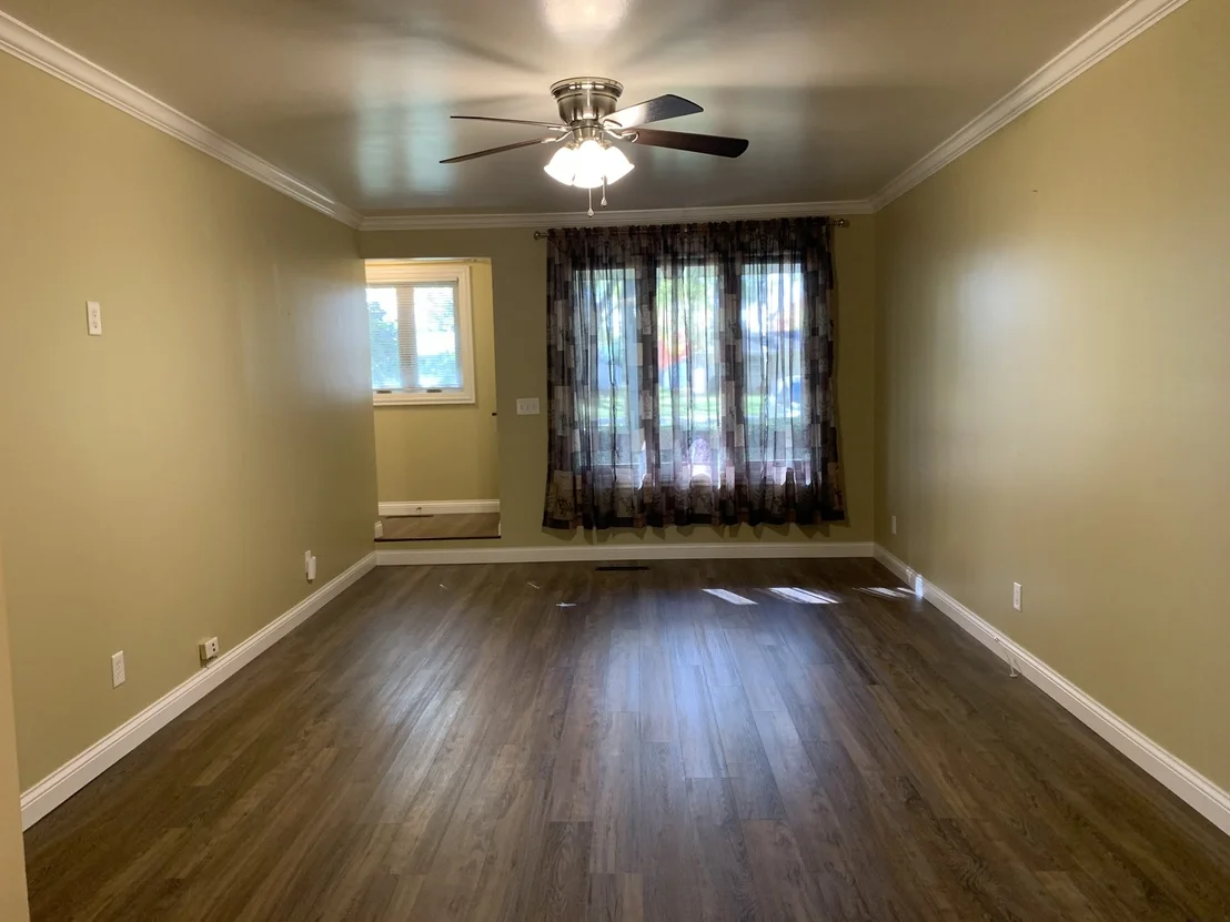 Photo of 2567 E Riverview Drive