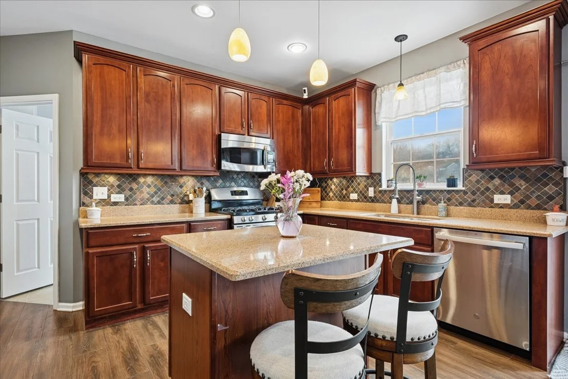 Photo of 1715 White Oak Lane