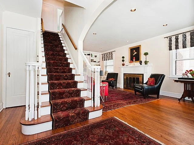 Photo of 2211 Forestview Drive