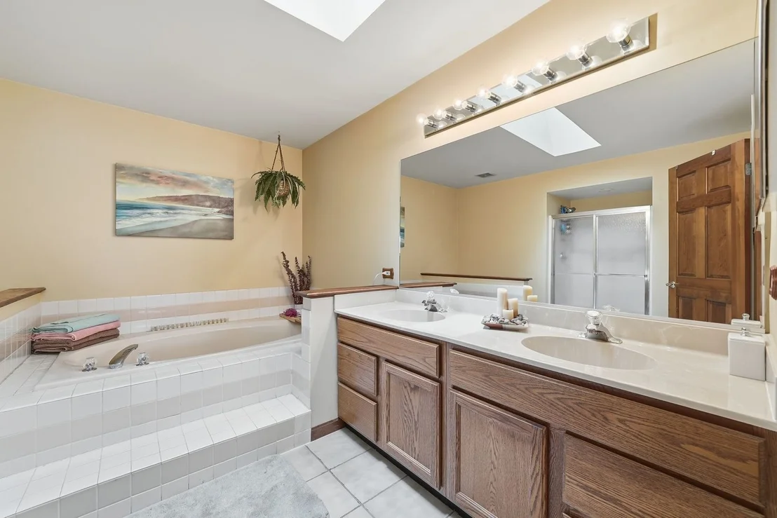Photo of 567 Warbler Drive