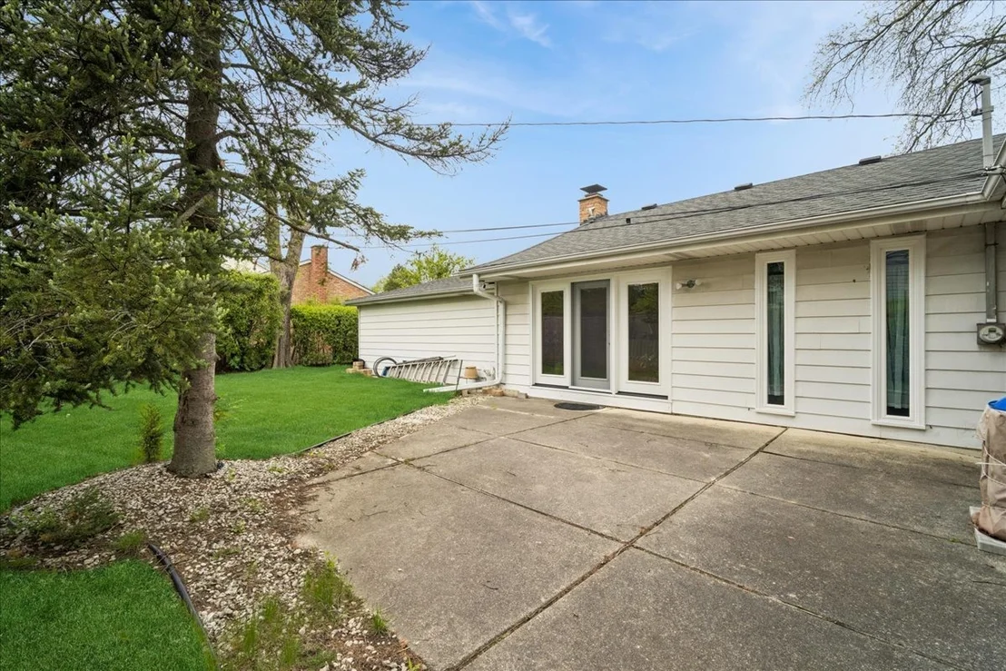 Photo of 1112 Whitfield Road
