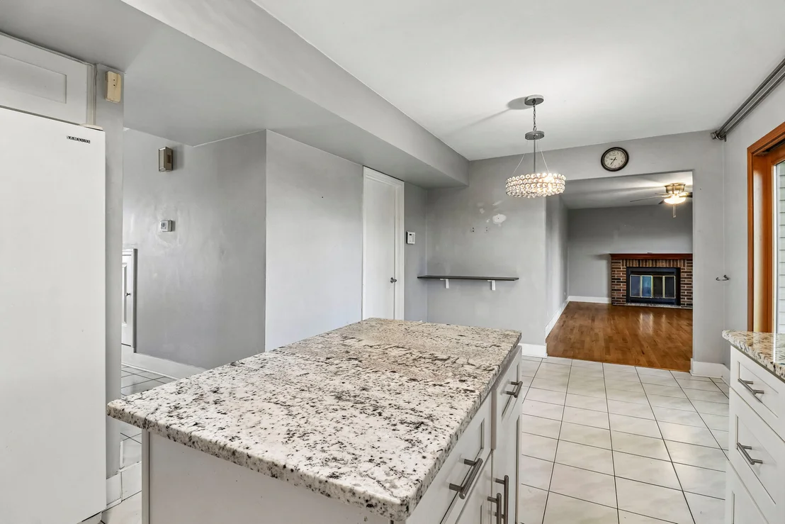 Photo of 702 Buffalo Circle