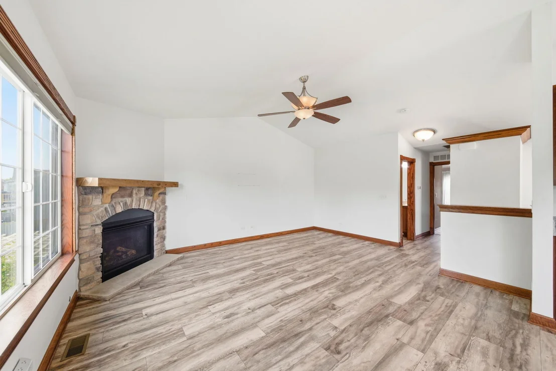Photo of 922 Saddle Ridge Drive