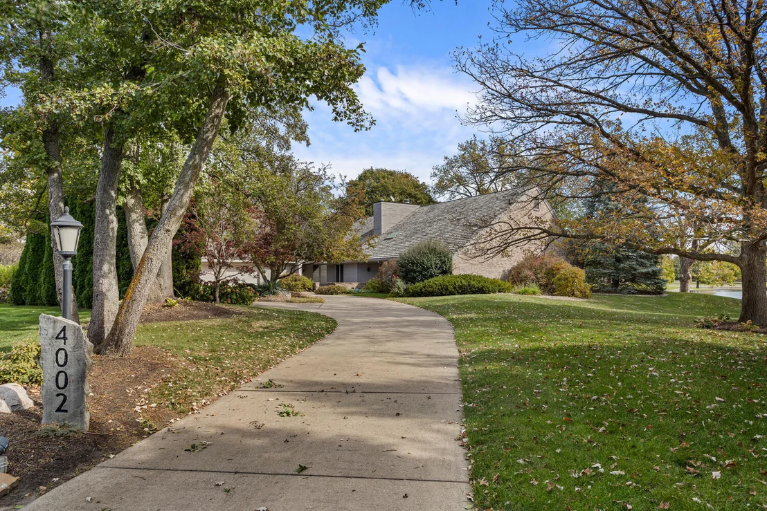 Photo of 4002 Lakepoint Road