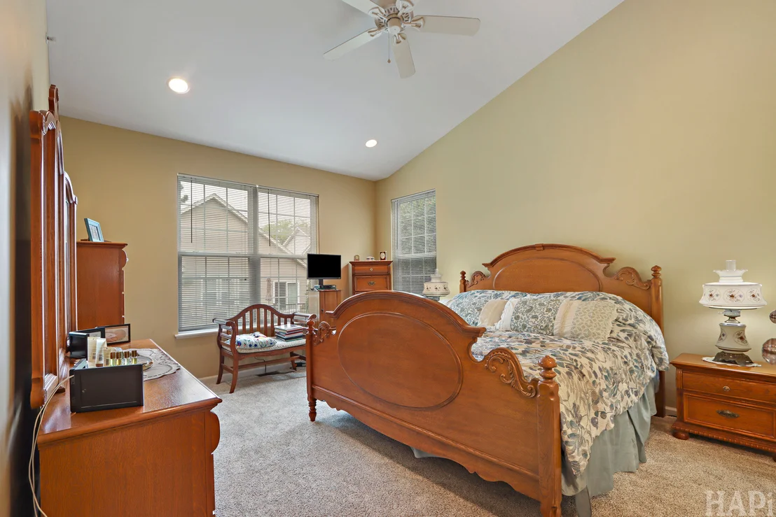Photo of 5952 Leeds Road