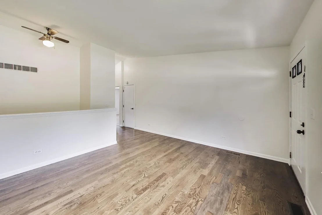 Photo of 1116 RIVERWOOD Drive