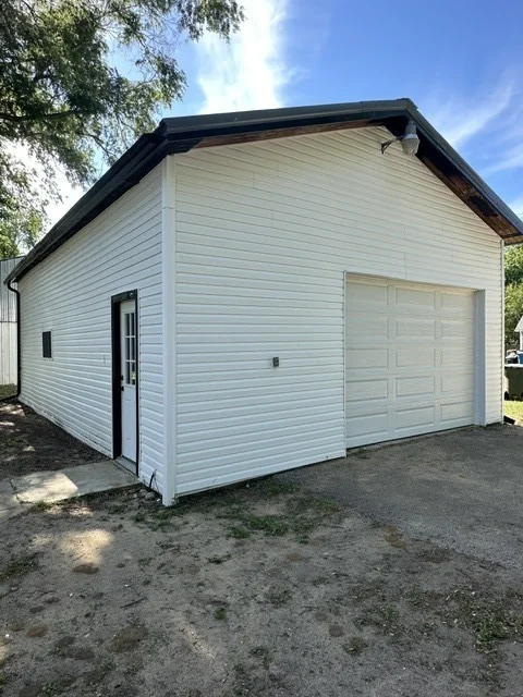 Photo of 110 N Robert Drive