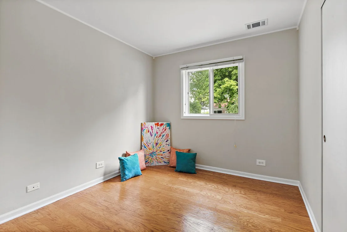 Photo of 1000 Woodside Drive