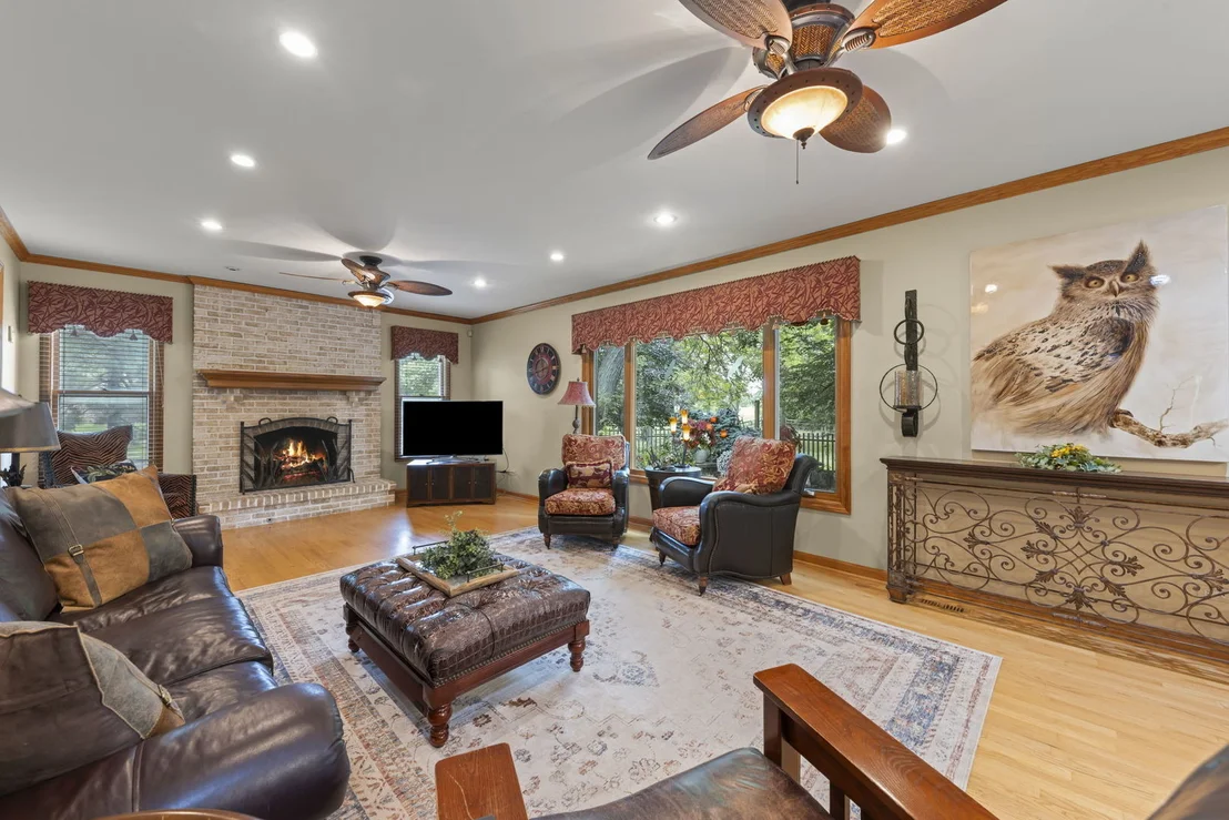 Photo of 8S765 Singletree Lane