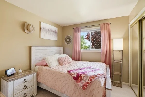 Photo of 549 Willow Lane