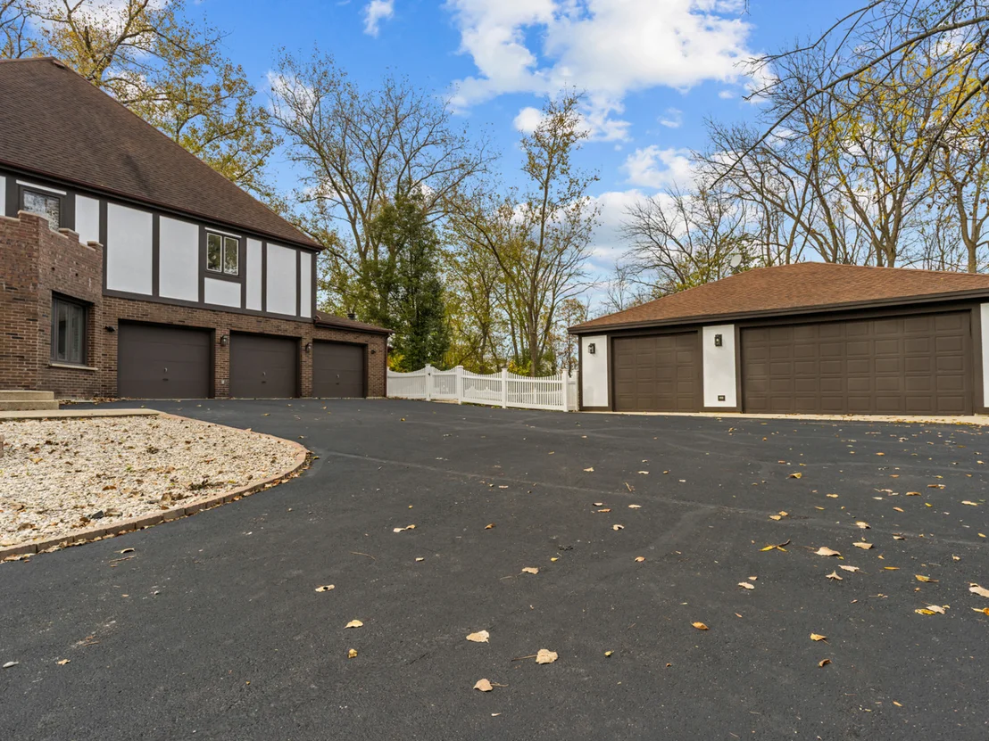 Photo of 155 Helm Road