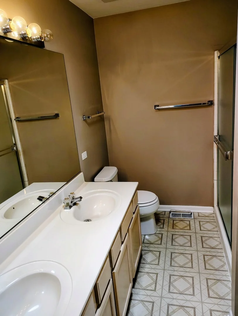 Photo of Unit 552D at 855 Mesa Drive