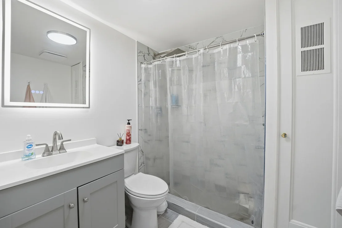 Photo of 2401 Rohlwing Road