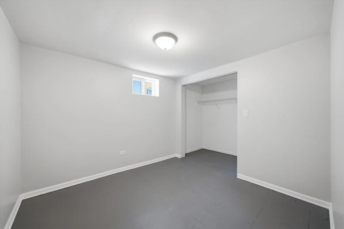 Photo of 34925 N Decorah Avenue