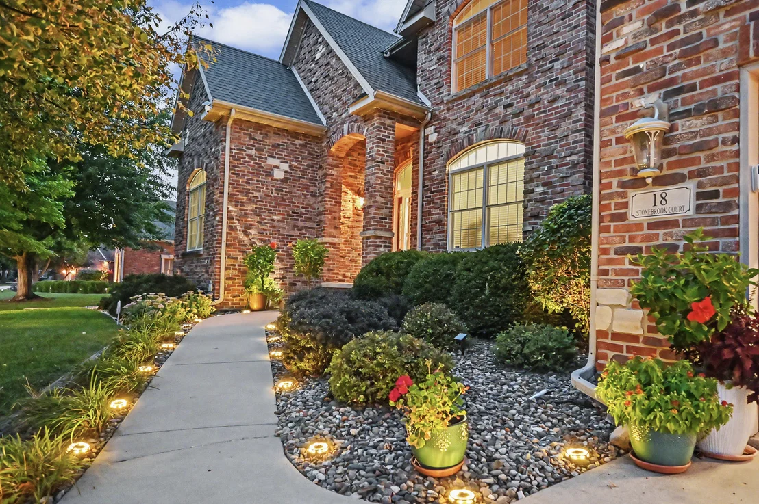 Photo of 18 Stonebrook Court